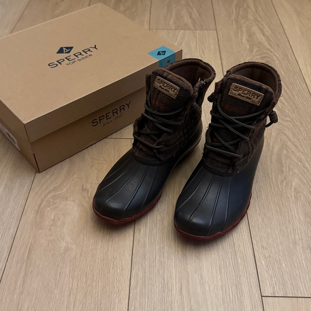 Sperry Saltwater Brown/Plaid Duck Boots